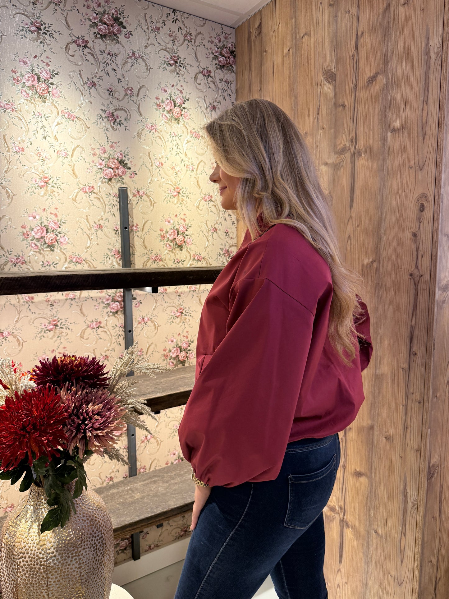 Tess bomber rood