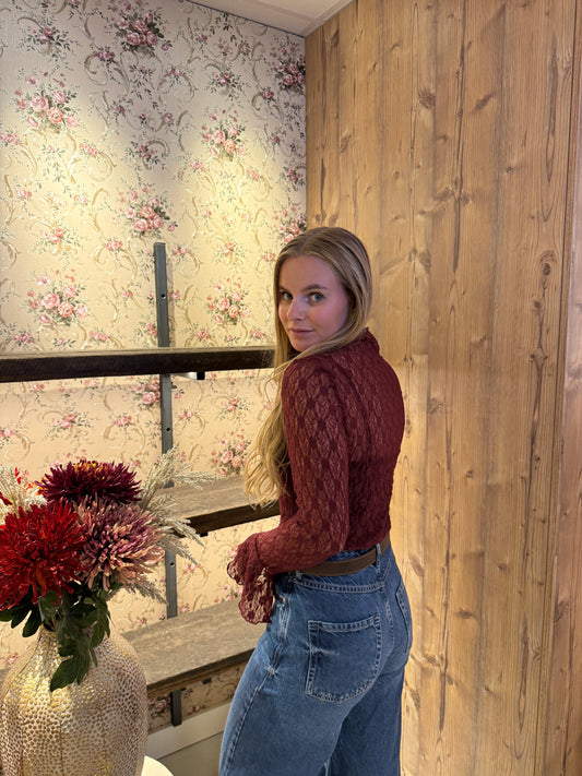 June lace top bordeaux