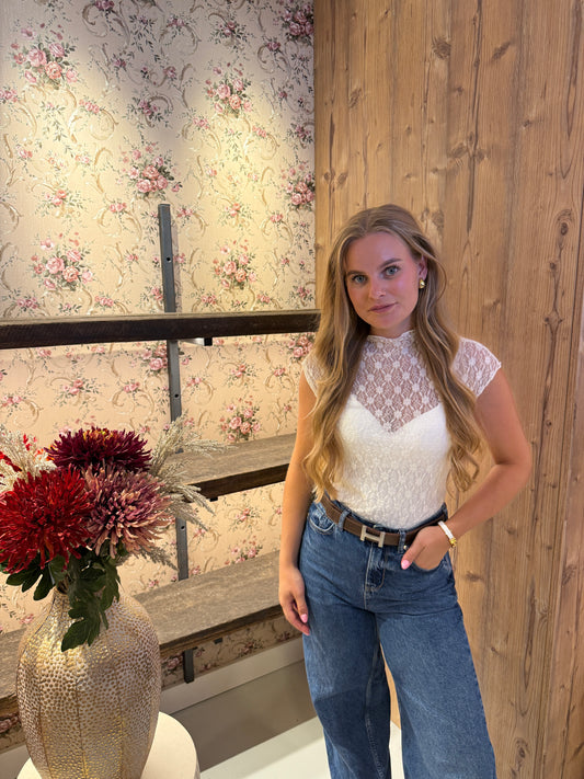 Mila lace top wit